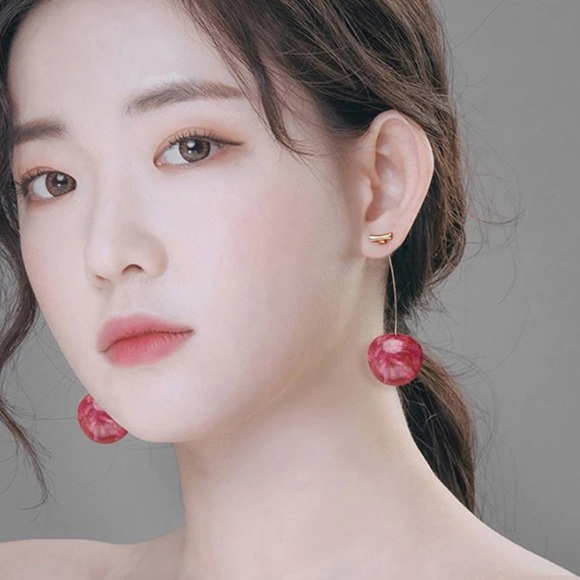 Cherie cherry floral drop earrings magenta fuchsia - Picture 2 of 4